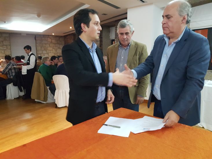 PSD-CDS/PP selaram acordo autárquico ‘Juntos por Amares’ à mesa com mais de 130 ‘testemunhas’