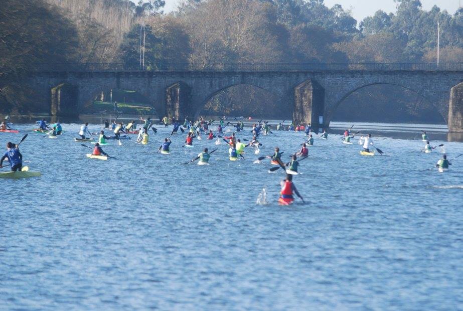 Primeira River Race com 250 canoístas no rio Cávado