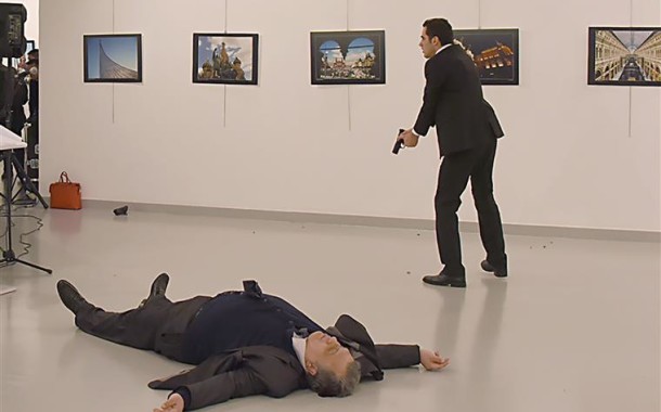 Embaixador russo morto a tiro em Ancara