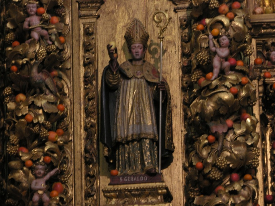 Braga assinala o Dia de São Geraldo, padroeiro da cidade, com distribuição de fruta e concertos