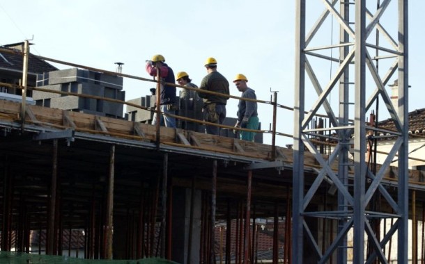 Aumento do salário mínimo vai provocar aumento da emigração, diz Sindicato da Construção