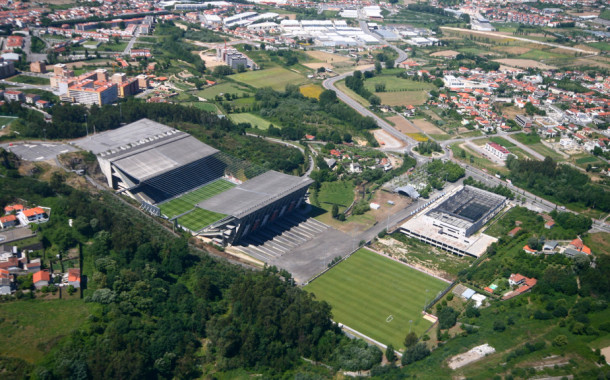 Parque Norte: Donos pedem reversão de terrenos doados ao Sp. de Braga; Câmara contesta pedido