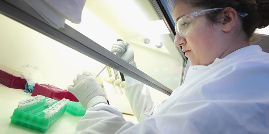 Metásteses de alguns tipos de cancro da mama formam-se antes da detecção da doença