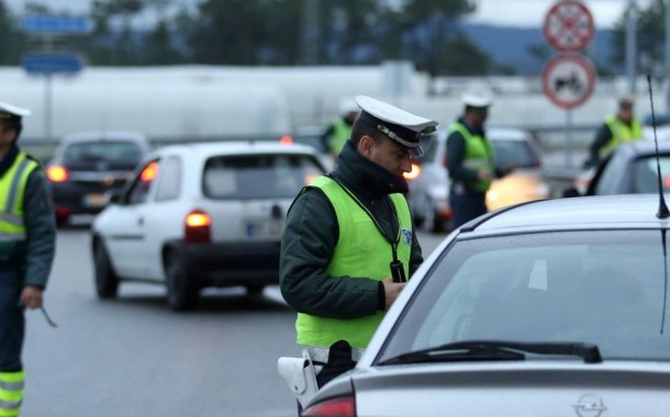 GNR detém em 12 horas uma dezena de condutores com álcool e regista três feridos graves em acidentes