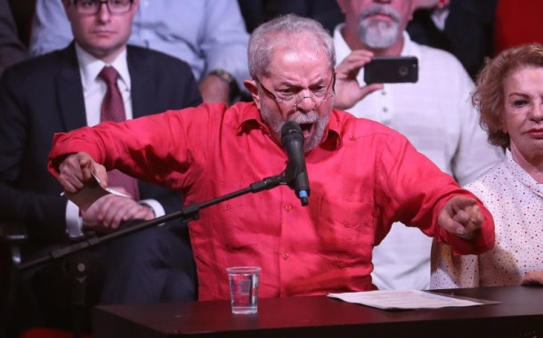 Lula da Silva acusado de corrupção e lavagem de dinheiro