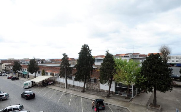 Câmara de Braga aprova arranjos exteriores do mercado municipal; feira muda de local