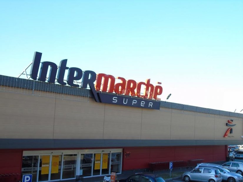 Polícia agredido Intermarché de Braga