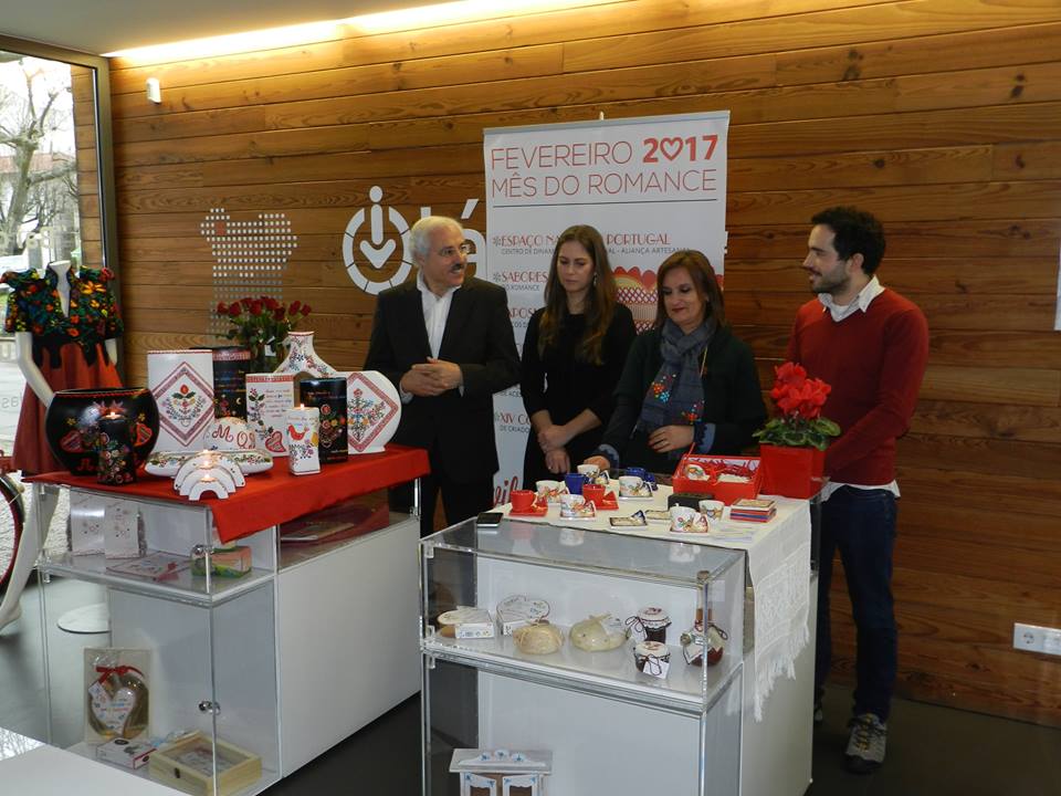 Mês do Romance: ‘Jarras de Amor’ e ‘Chávenas azulejadas Namorar Portugal’ apresentadas esta segunda-feira