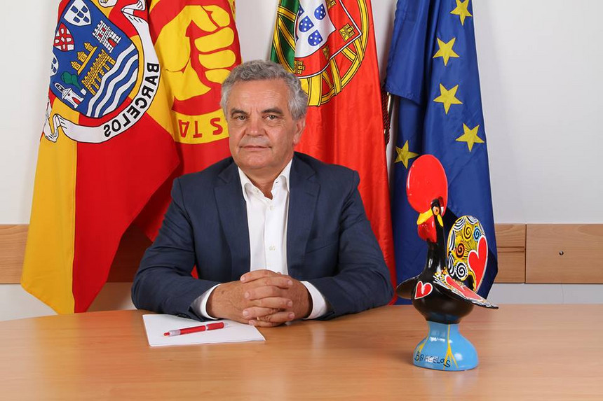 Deputado barcelense Domingos Pereira entrega cartão de militante do PS e passa a independente; promete solidariedade com socialistas