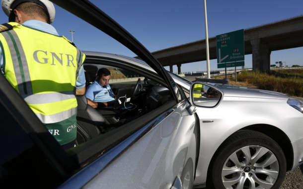 GNR detém em flagrante 37 pessoas em 12 horas na sua maioria por excesso de álcool