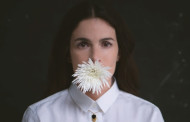 Yael Naim dá concerto único este sábado no Theatro Circo (dia 28)
