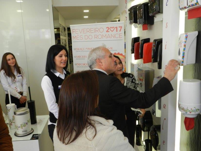 Linha de utensílios para casa de banho engrossa família ‘Namorar Portugal’
