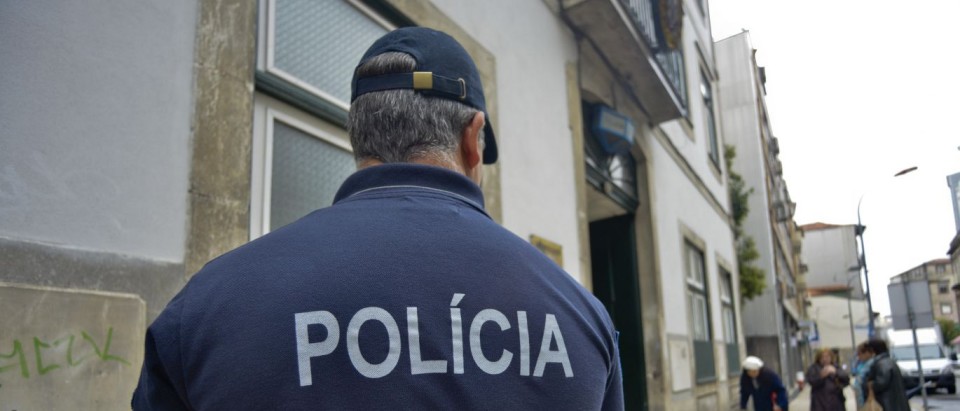 PSP detém três suspeitos de tráfico de heroína, cocaína e haxixe em Barcelos e Guimarães