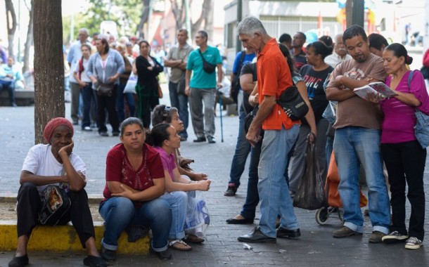 Brasil concede residência temporária a milhares de venezuelanos que fogem da crise