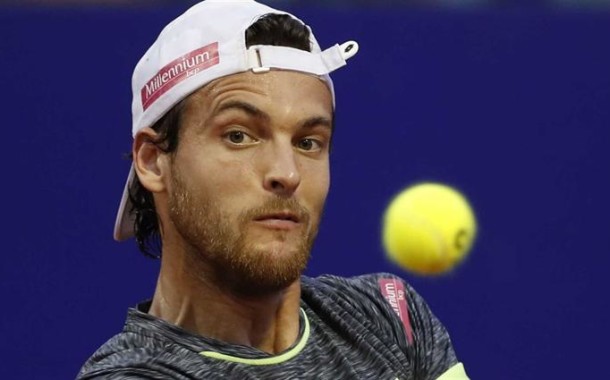 João Sousa nas meias-finais do torneio de São Paulo