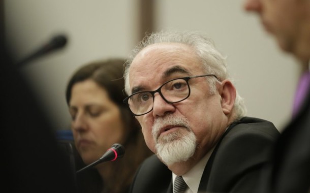 Precários do Estado podem pedir avaliação a partir de Abril