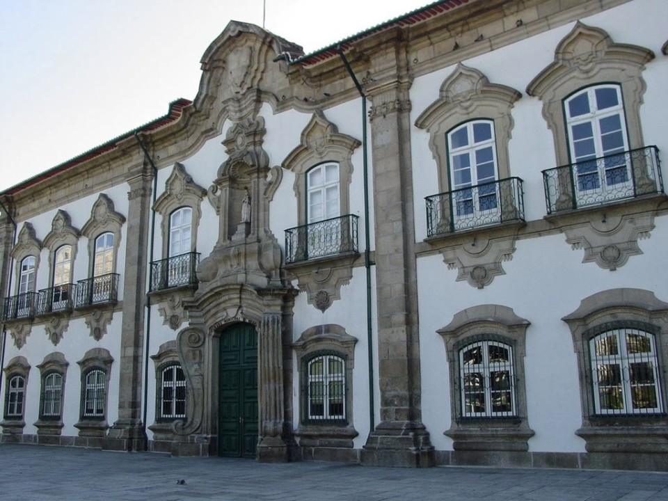 Câmara de Braga aprova dissolução da SGEB, com votos da maioria e abstenção da oposição
