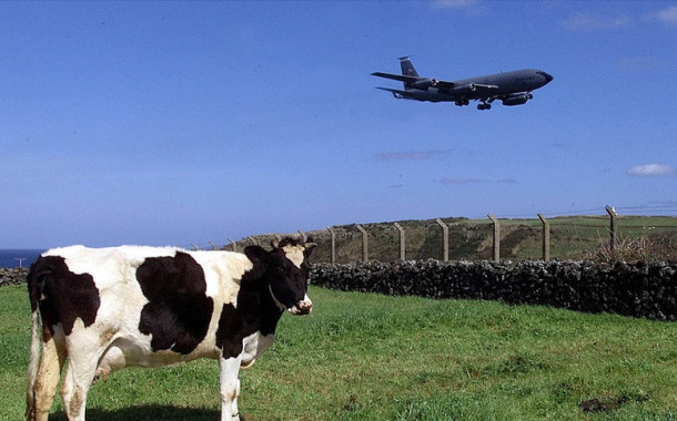 Governo disponível para discutir com os EUA futuro da Base das Lajes