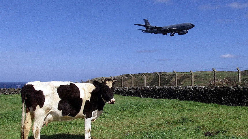 Governo disponível para discutir com os EUA futuro da Base das Lajes