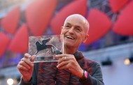 Morreu Jonathan Demme, o realizador de ‘Filadélfia’ e ‘Silêncio dos Inocentes’