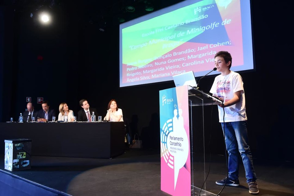Jovens apresentam no ‘Parlamento Concelhio’ propostas para o futuro de Braga