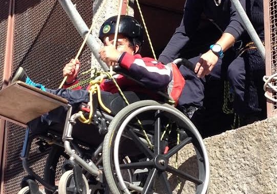 Jovens da CERCI de Braga desceram em rapel com o GIPS da GNR