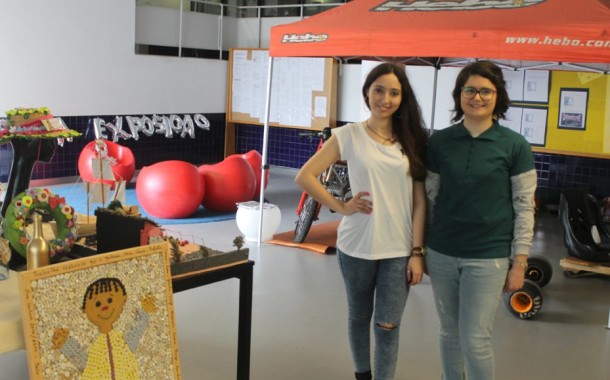 Alunas da ESVV promovem feira e exposição com objectos reutilizados, jogos tradicionais e veículos motorizados