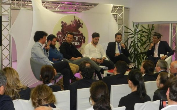 Socialistas de Amares abordam políticas sobre emprego com secretário de Estado