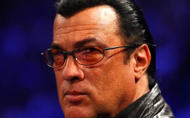 Steven Seagal proibido de entrar na Ucrânia por ser uma 