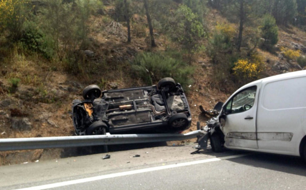 BRAGA: Carro em contramão bateu noutros dois e fez três feridos