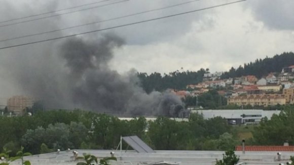 BRAGA: Bombeiros combateram incêndio em cais de carga da empresa multinacional alemã Bosch