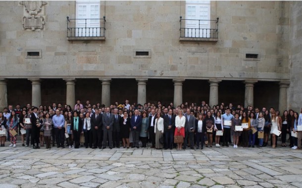 UMinho entrega esta quarta-feira Bolsas de Excelência a estudantes; alunos recebem bolsa de valor idêntico ao da propina