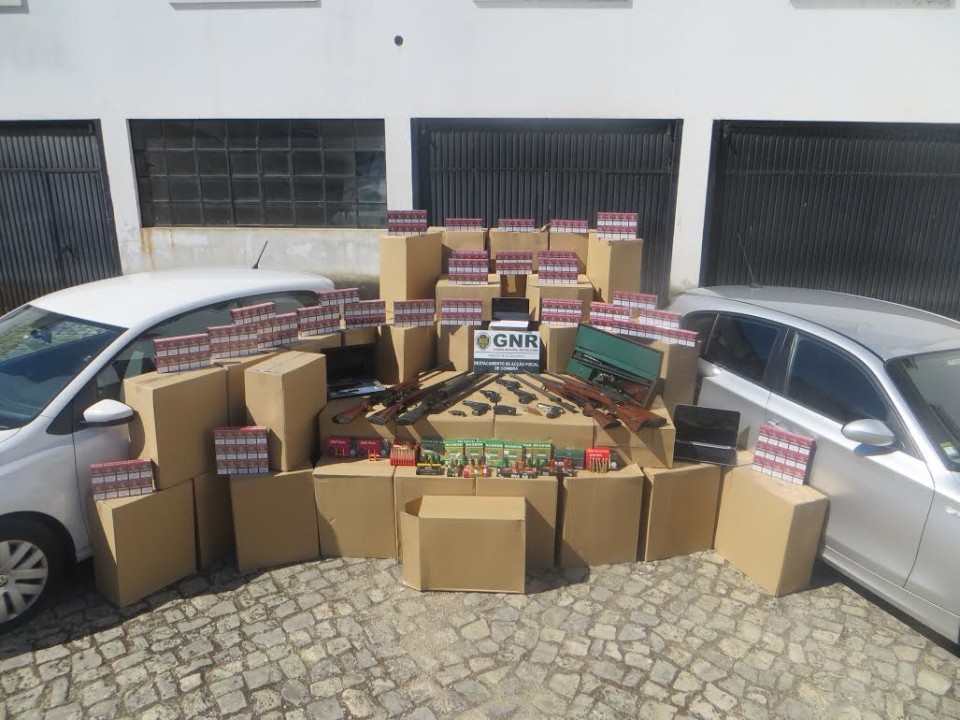 GNR apreende 68 milhões de cigarros a rede contrabandista com ramificações em Braga