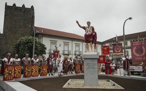 BRAGA ROMANA: Estátua do imperador César Augusto inaugurada no Largo Paulo Orósio