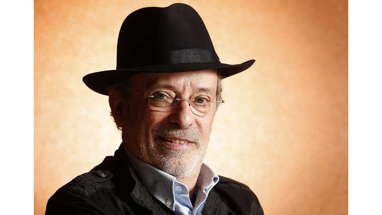Victor Espadinha festeja 55 anos de carreira na sexta-feira no Casino Estoril