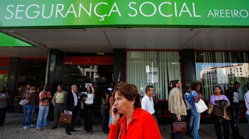Imigração ilegal: PJ detém 12 pessoas em operação na Segurança Social