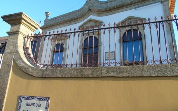 VILA VERDE: Aliança Artesanal paga 600 euros por “violação e uso ilegal” da marca Lenços de Namorados