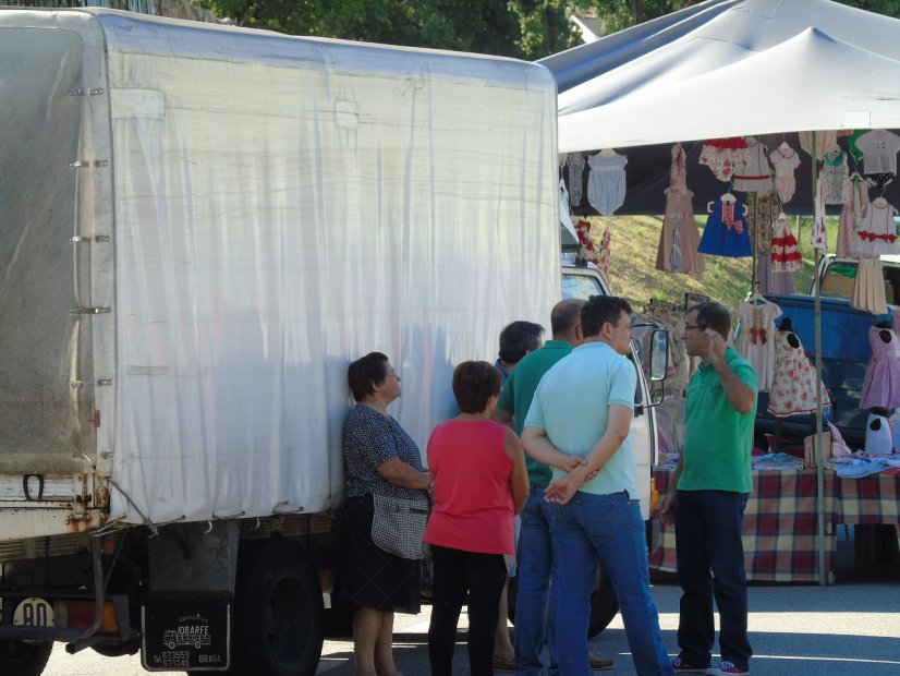 Feirantes contra novos lugares na Feira Semanal de Braga