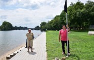 VILA DE PRADO: Junta hasteia bandeira preta na Praia do Faial a exigir respeito contra “pirataria silenciosa”