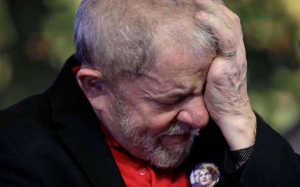Lula da Silva condenado a 9 anos e seis meses de prisão