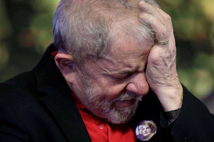 Lula da Silva condenado a 9 anos e seis meses de prisão