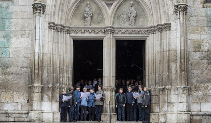 Mais de 500 crianças sofreram abusos em coro católico alemão