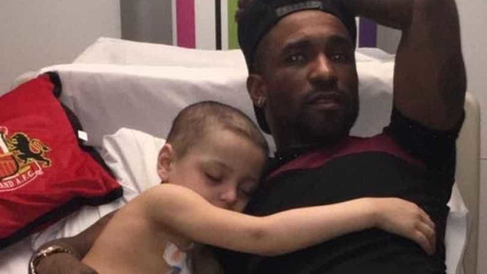 Morreu Bradley Lowery, o menino com cancro que emocionou Inglaterra