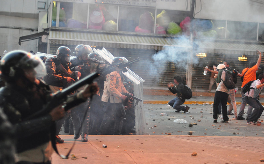 Dia de greve na Venezuela deixou três mortos na rua