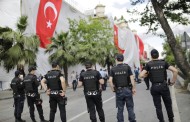 Polícia turca prende 42 funcionários universitários