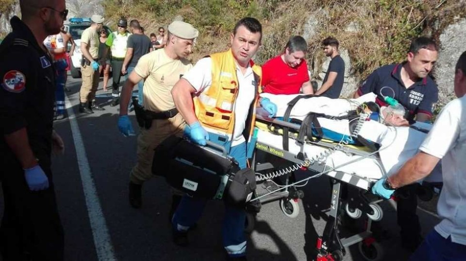 GNR socorre bombeiro galego e motard português em Lobios (Galiza)