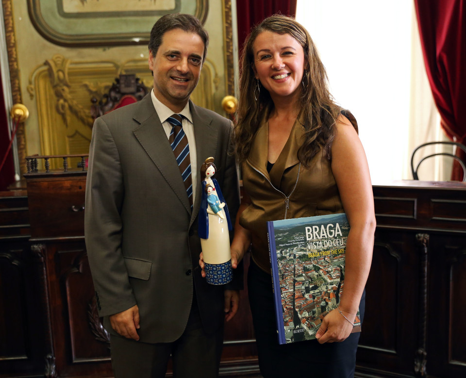 BRAGA: Ricardo Rio reuniu com deputada federal canadiana Julie Dzerowicz com cooperação económica na agenda