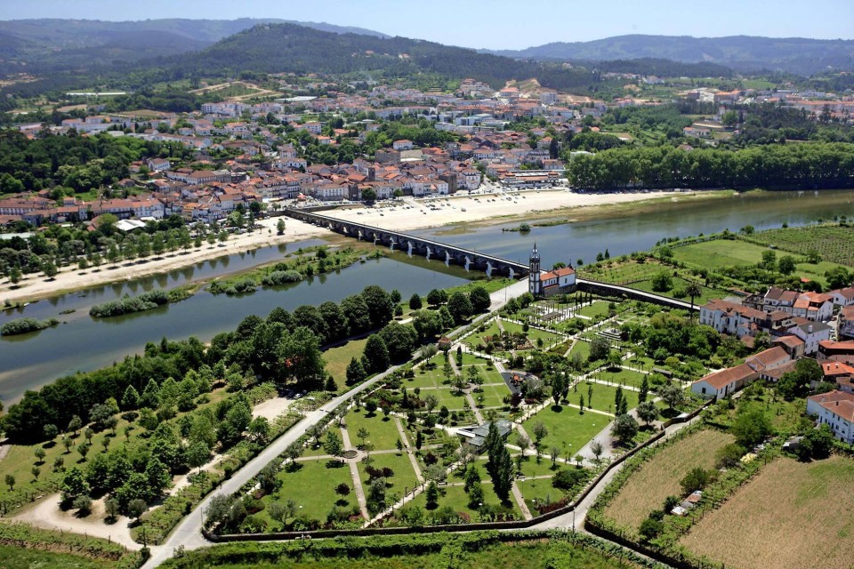 Ponte de Lima: Município entre os 30 municípios do País com maior volume de despesas pagas com transferências e subsídios às Freguesias e Associações