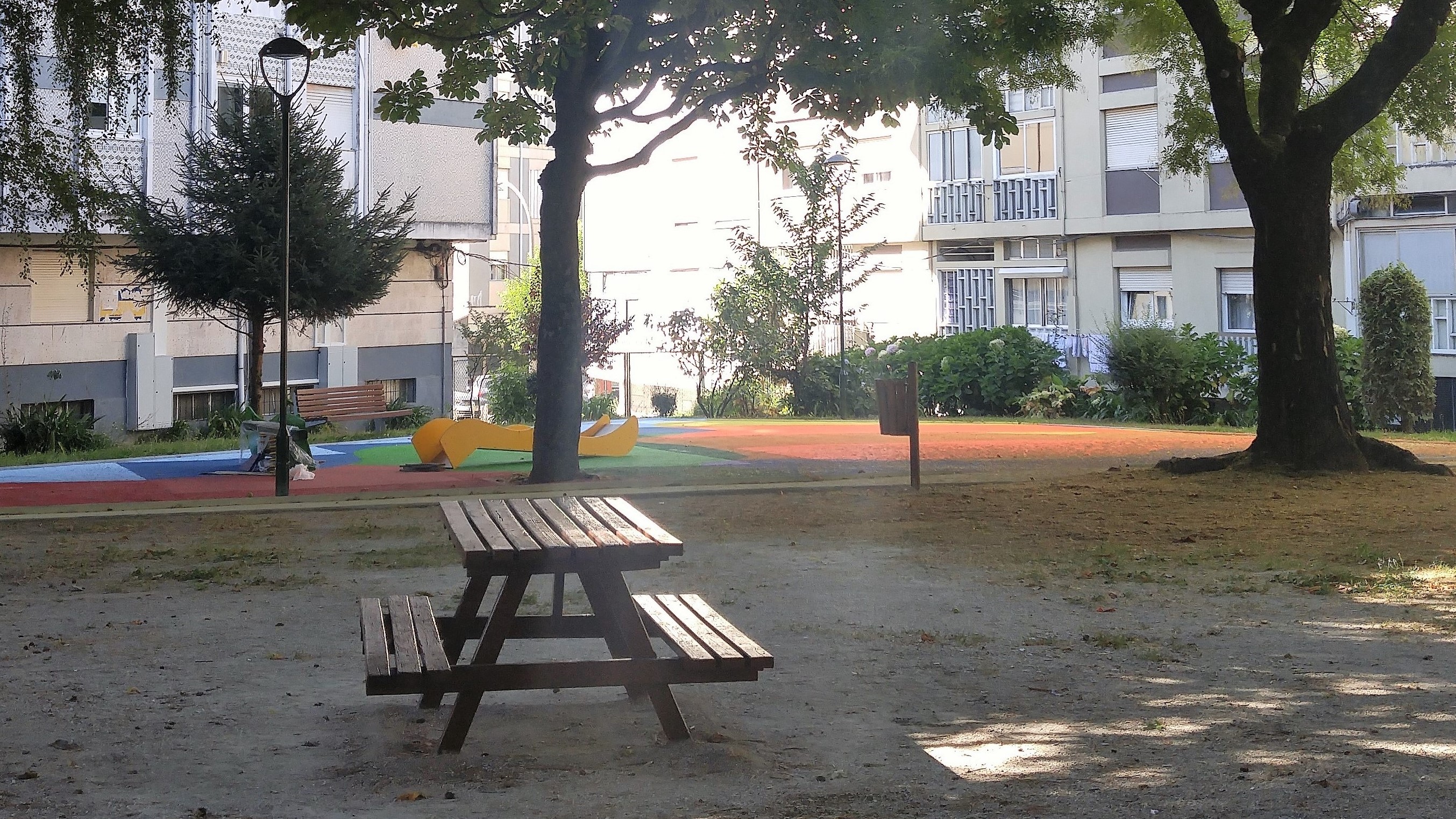Obras no parque infantil da Rua de Diu já estão em andamento
