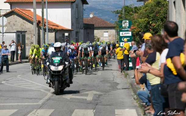 Volta a Portugal em bicicleta 2017 com meta volante em Vila Verde